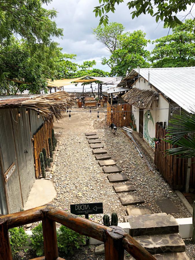 לינה וארוחת בוקר פופויו Casitas Pacific מראה חיצוני תמונה